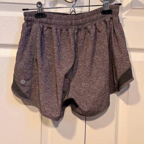 Grey Lululemon Hotty Hot Shorts 4" - Picture 2 of 4